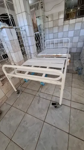 Cama hospitalar mecânica de duas manivelas