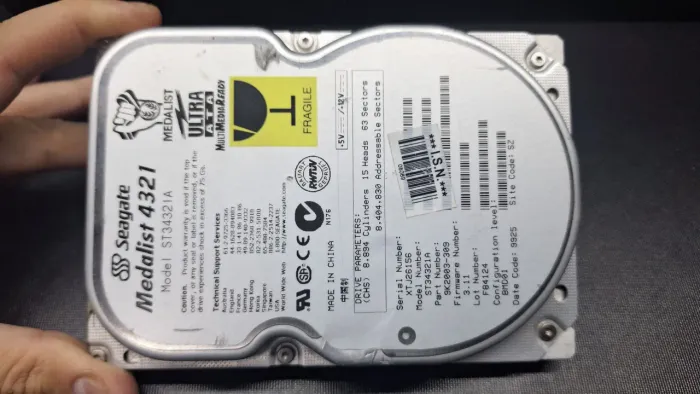 HD Seagate Medalist ST34321A 4.3GB IDE/PATA 3.5 Com Defeito Retro Peças