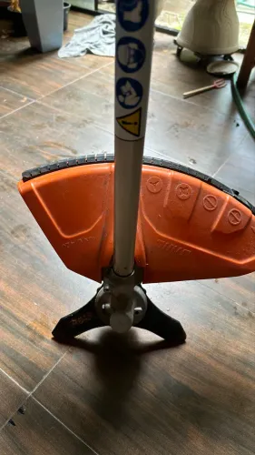 roçadeira a combustão STIHL FS 85