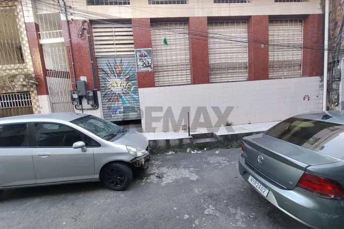 Excelente Prédio de 2 Pavimentos à Venda na Travessa Manoel Wenceslau, Uruguai Ótima Opor