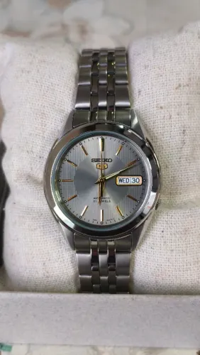 Relógio Seiko 5 SNXS