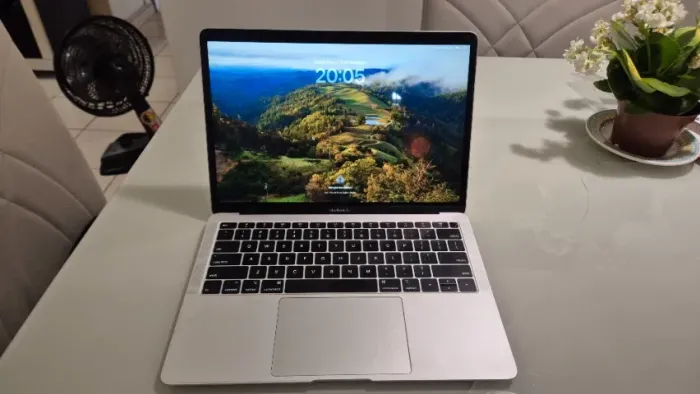 MacBook Air 13" (mod. 2018) - 16GB RAM | 512GB SSD | Bateria com apenas 181 ciclos