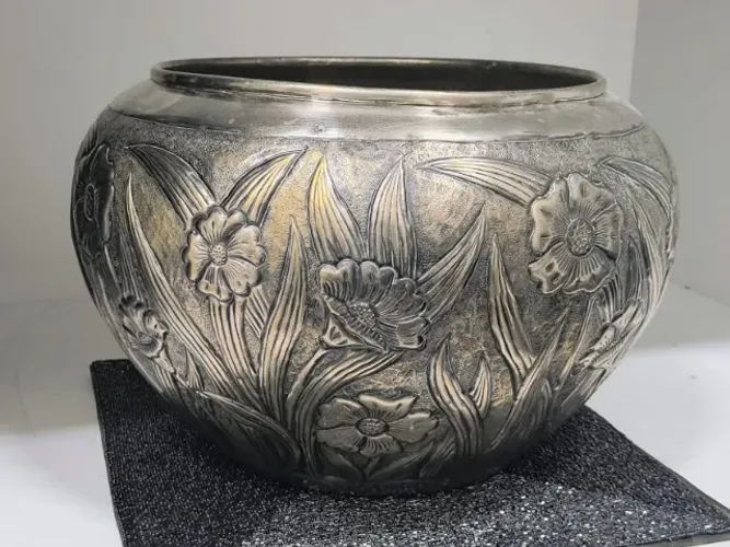 Vaso de prata Tânia Bulhões