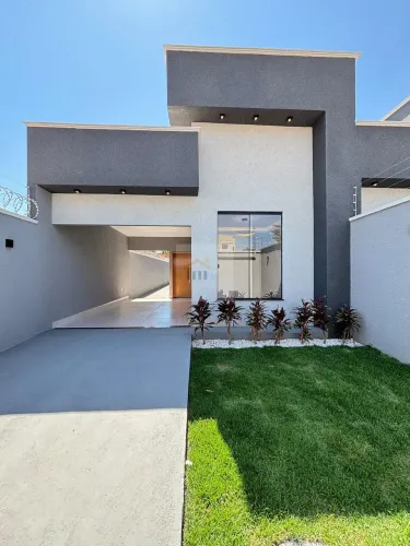 Casa Padrão com ENTRADA FACILITADA . VILA OLIVEIRA