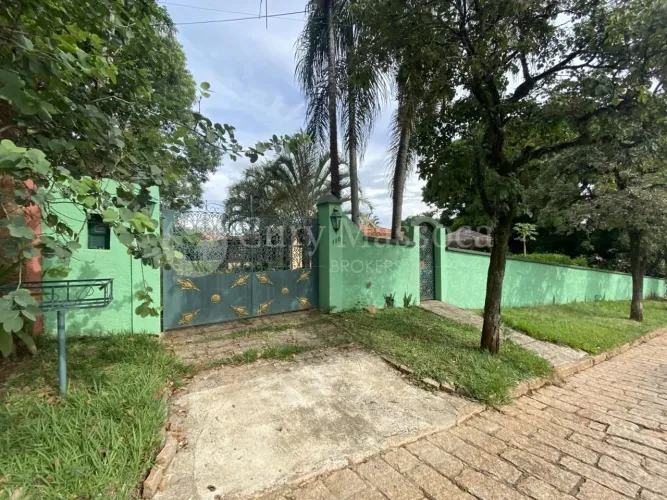 Chácara com 3 dormitórios à venda, 2800 m² por R$ 1.650.000,00 - Condomínio Mangueiras de 