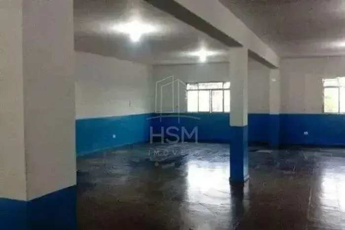 Salão para locação com 200 metros no bairro Assunção