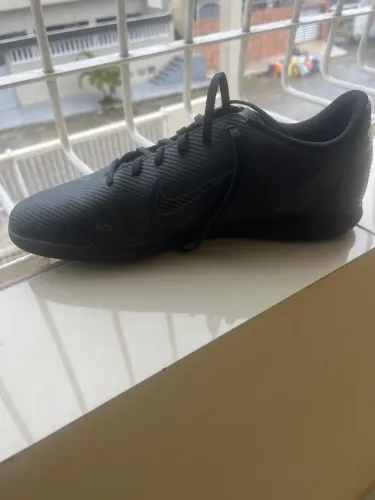 Chuteira Nike mercurial 