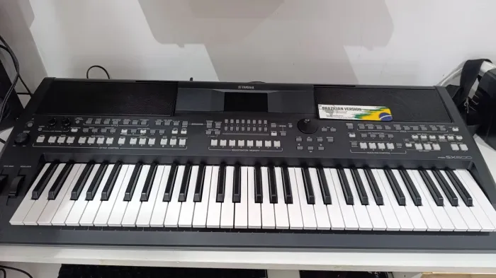 Teclado Yamaha sx 600