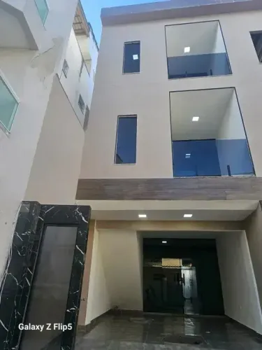 Imóvel para aluguel possui 115 metros quadrados com 2 quartos