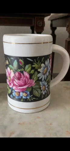 Antiga caneca, uma verdadeira obra de arte
