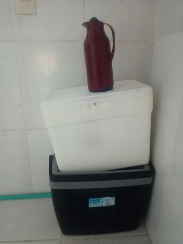 Garrafa térmica, isopor, cooler