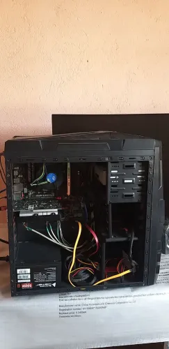 cpu i3 de 7 geração  + 8gb ram ( sem a placa de v )