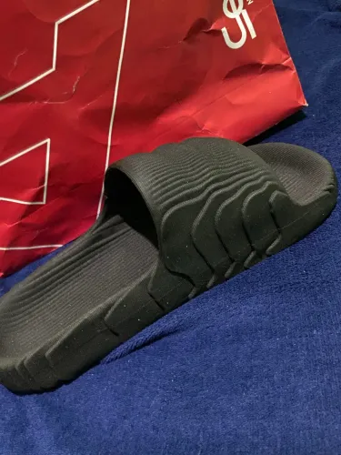 Chinelo Slide Nuvem 3D 100% Eva Macio Leve Confortável Cor:;Tamanho:41/42 - Preto