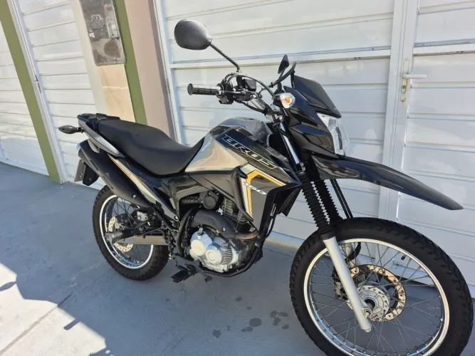 Bros ESDD NXR 160 - Só 8190 km rodados. Toda original, nunca caiu, nunca bateu, único dono