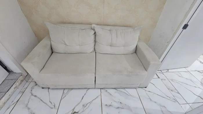 Sofá branco 2 lugares Mobly
