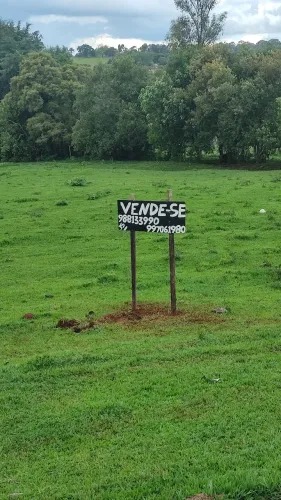 Vende se terreno no bairro dos Afonsos,400 metros da rodovia
