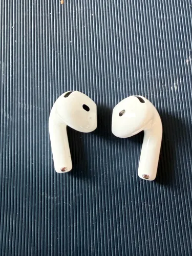 VENDO AIR PODS 4 (sem a caixa carregadora) 