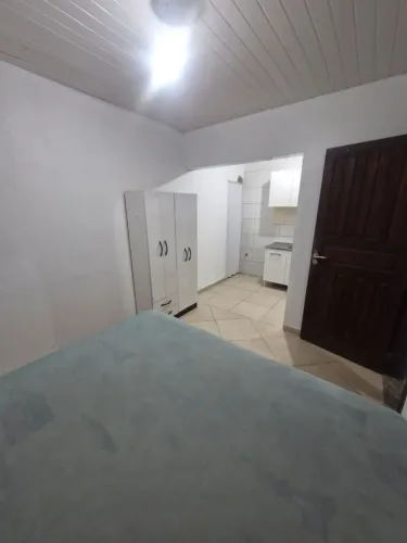 Aluga-se kitnet no bairro Areias São José
