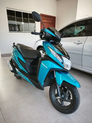 Elite 125 com apenas 330kms rodados.