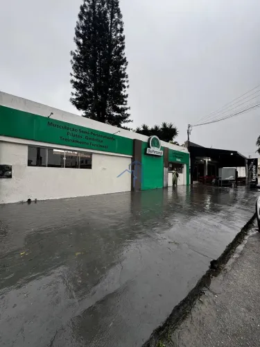 Ponto comercial no Candeias