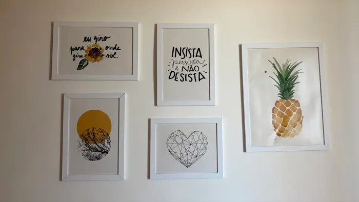 Kit com 5 Quadros Decorativos com Moldura Branca
