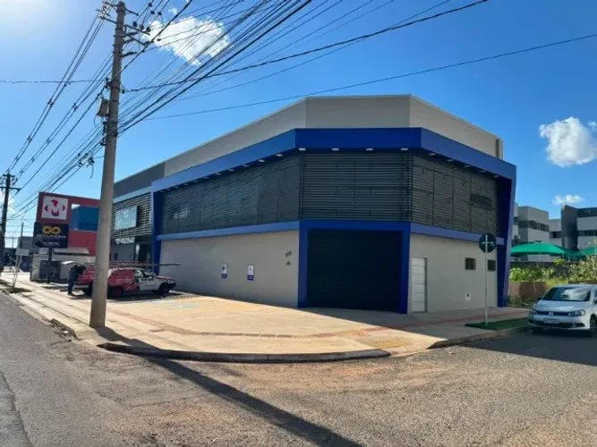 Salão Comercial de 268 m² - Mata do Jacinto