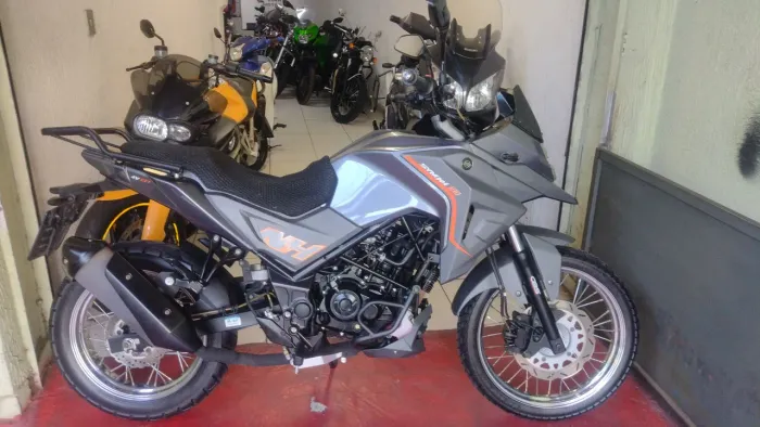 DAFRA NH 190 CBS 2023 CINZA COM APENAS 29.000KM  E COM GARANTIA TOTAL