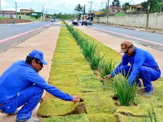 Vaga Servente disponível  