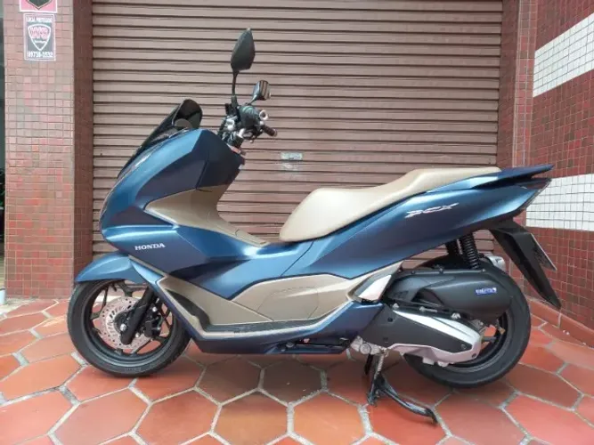 Honda PCX 160 DLX ABS 2024.