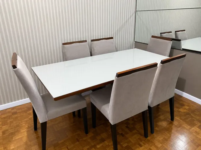 Mesa de Jantar com 6 Cadeiras - Tampo Branco Leitoso
