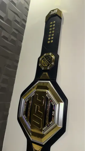 Cinturão UFC 1:1