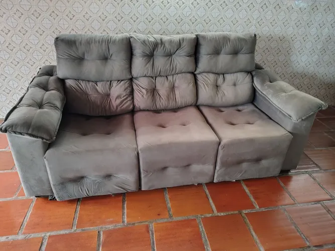 Vende-se sofá retratil 2,10 valor 500,00