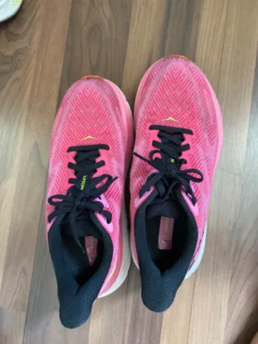 Tenis de corrida Hoka Clifton 9
