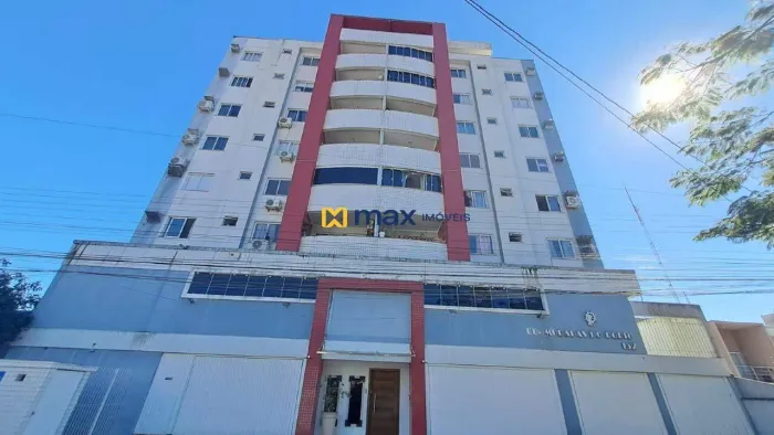 Apartamento com 2 dormitórios. Bairro Centro, Itajaí.