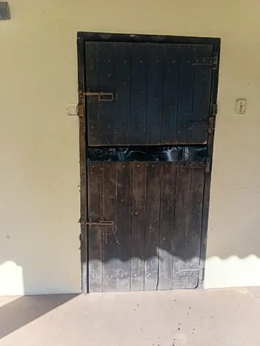 3 portas de baia 2,13 X 1,10 com Batente e toda a ferragem