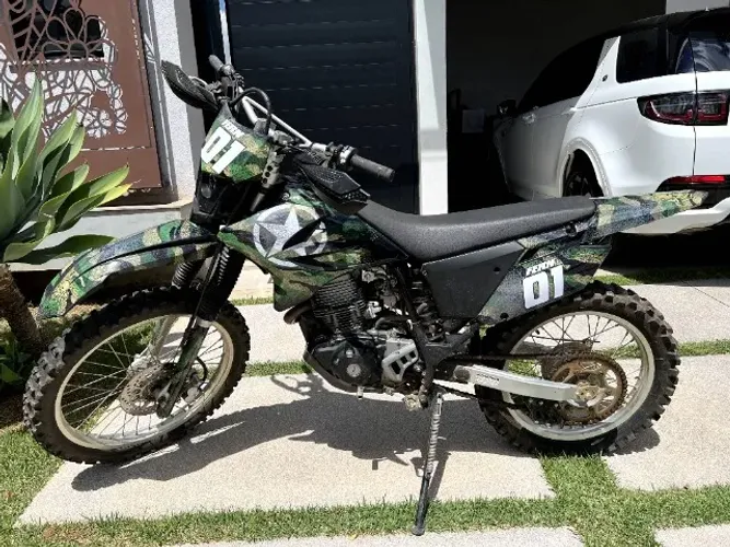 Yamaha TT-R 230 2020/2021 - Excelente Estado - Muito Bem Cuidada