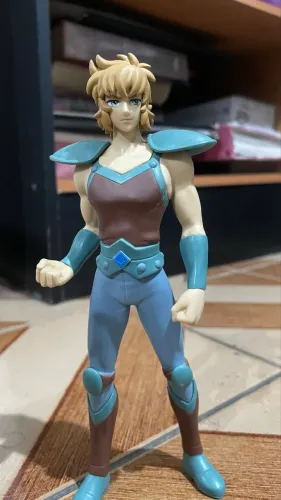 Estátua Aiolia de leão bandai