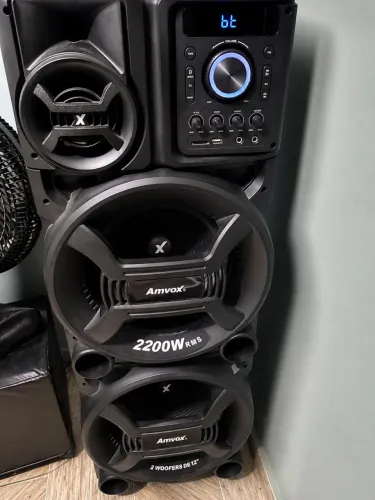 Caixa de som amvox 2200w