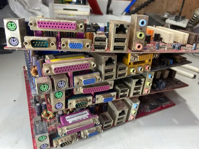 Lote 4 Placas Antigas Retrocomputing: 3 Placas DDR1 + 1 P/ Componentes e Sucata