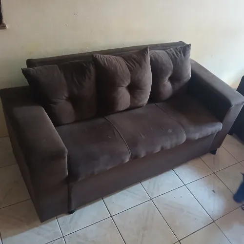 Conjunto de sofá 2 e 3 lugares com apenas 1 ano de uso