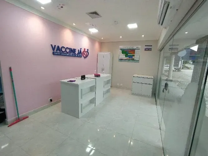 Venda de Clinica de Vacinação em Curitiba/PR - Bairro Pinheirinho 60m²