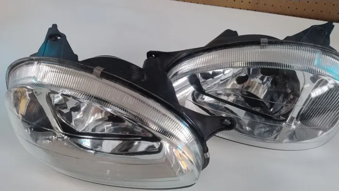 2 Farol do Corsa Classic 2009/2010