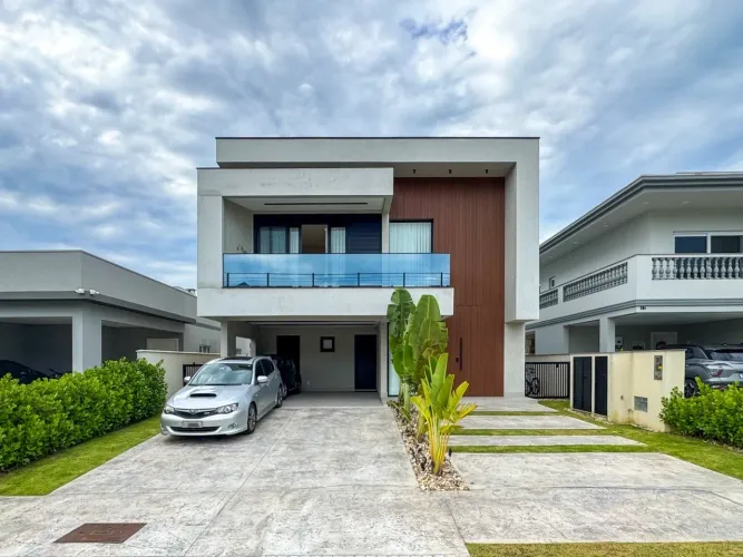 Casa de Alto Padrão para Locação - Condomínio Caledônia | Camboriú/SC