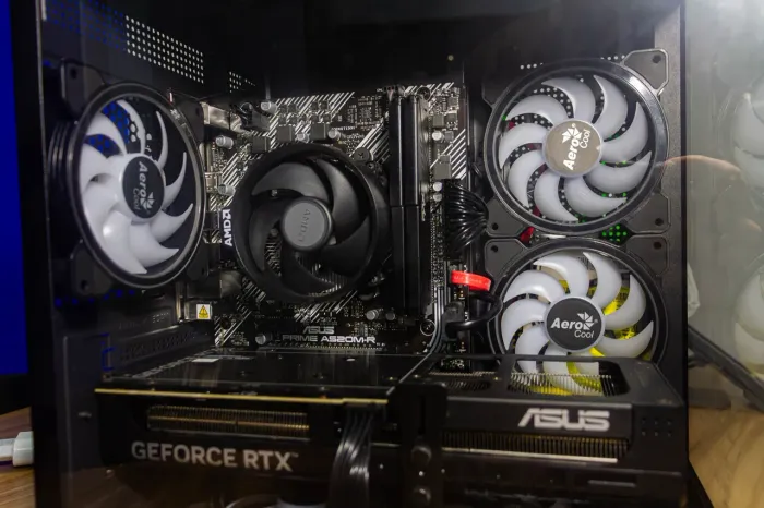 ? VENDO PC GAMER!