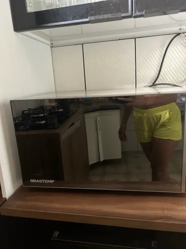 Microondas Brastemp 32L espelhado