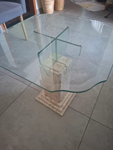Vendo mesinha de vidro e mármore 
