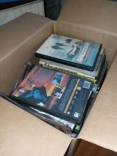 CAIXA DE DVD (DIVERSOS FILMES)