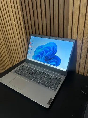 Notebook Lenovo i5 10th geração impecável