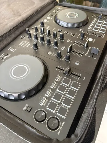 Pionner DJ DDJ-FLX4 com Case