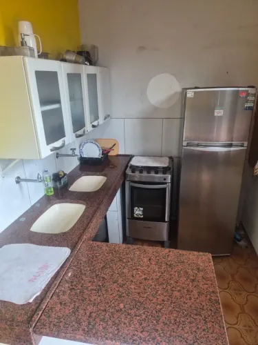 Kitenete mobiliada praia de Iracema RS1800 incluso água luz internet mobilia